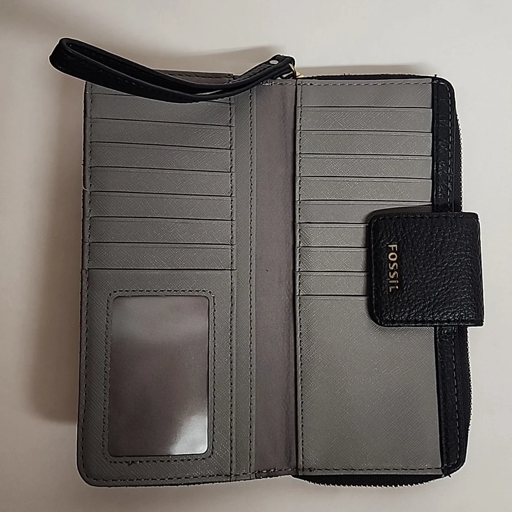 Fossil Metallic Pewter w/Taupe/Gray Inside Wristlet Wallet/Card Holder Clutch